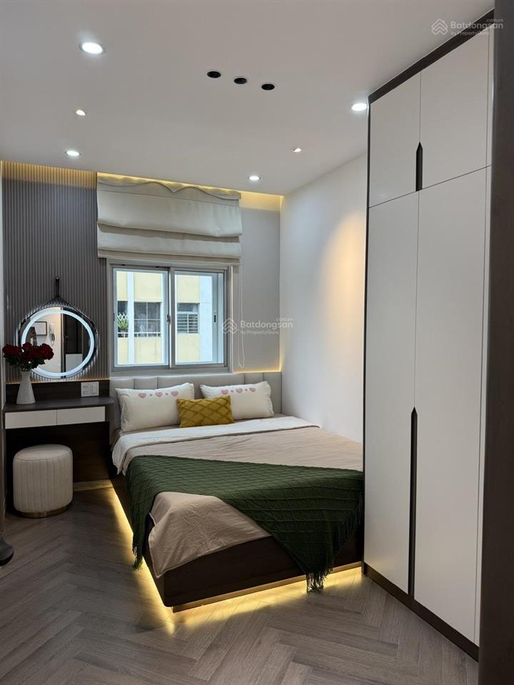 Cần bán căn góc sky garden 2, phú mỹ hưng, q7 nhà đẹp, mới 100%, giá rẻ.  0917 300 *** em hằng