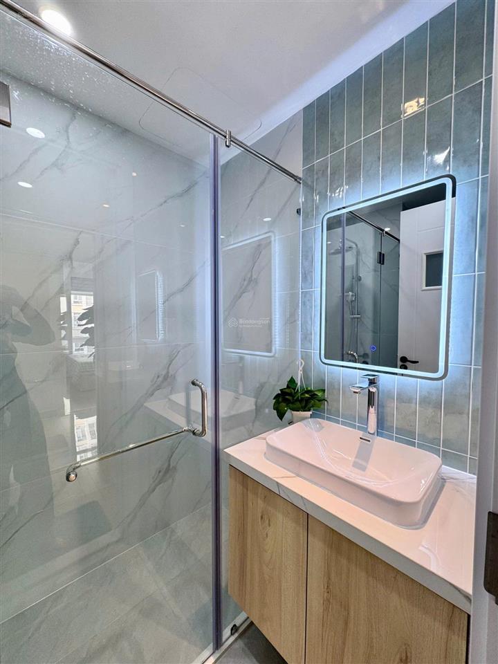 Cần bán  cho thuê căn hộ sky garden, nhà đẹp, mới 100%.  0917 300 *** em hằng