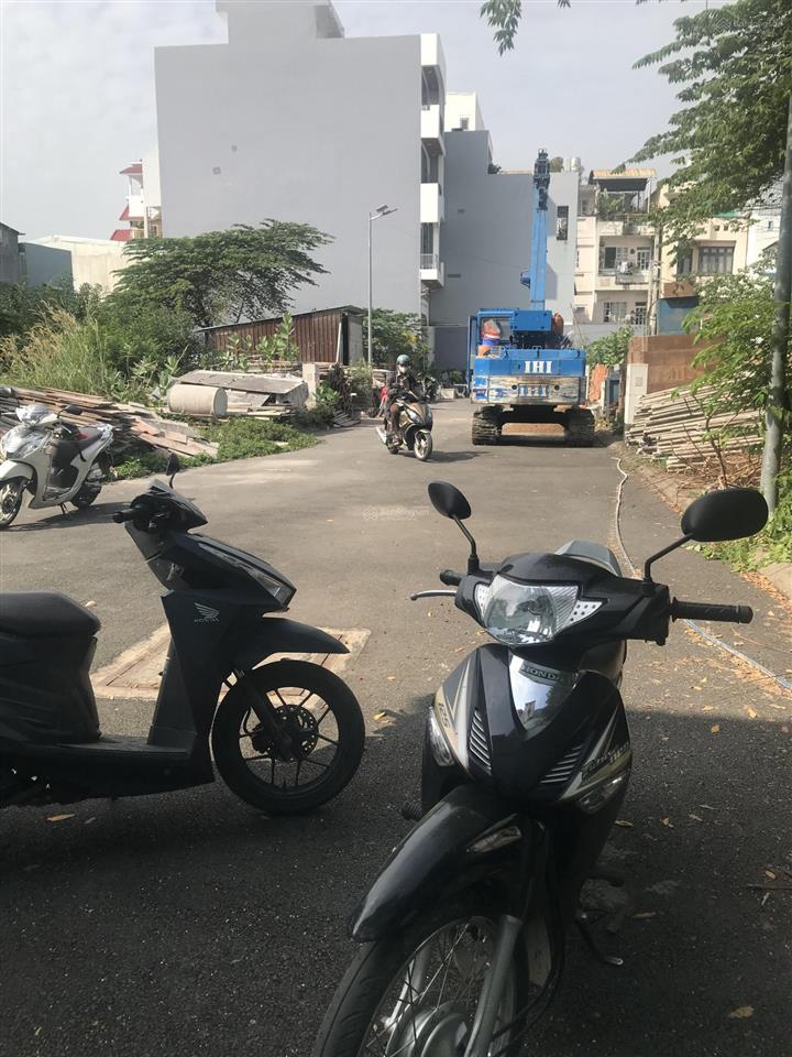 Bán đất hẻm xe hơi đường bùi văn ba quận 7