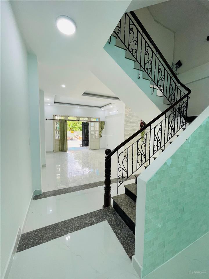 Bán nhà mặt phố 5x18m tại đường d1, phú mỹ, quận 7, tp.hcm, giá cực chất chỉ với 15 tỷ, 90m2