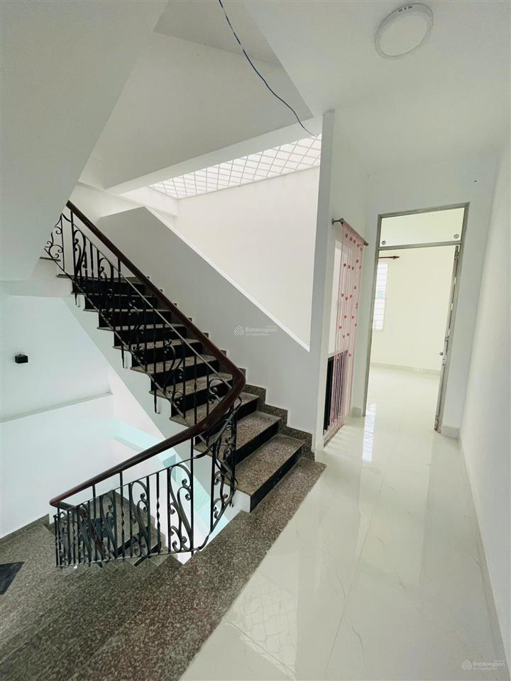 Bán nhà mặt phố 5x18m tại đường d1, phú mỹ, quận 7, tp.hcm, giá cực chất chỉ với 15 tỷ, 90m2