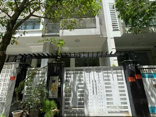 Nhà phố rẻ nhất khu him lam, có hợp đồng thuê ổn định. vị trí đẹp gần hồ cảnh quan dt 5x20m.