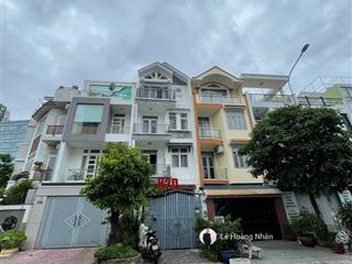 Bán nhà rẻ nhất khu him lam kênh tẻ, gần lotte mart, view quận 1. 3 tầng