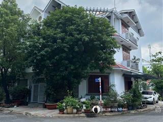 Bán nhà biệt thự 4pn, 5wc tại sadeco ven sông, 27,5 tỷ, 131m2, giá tốt, uy tín
