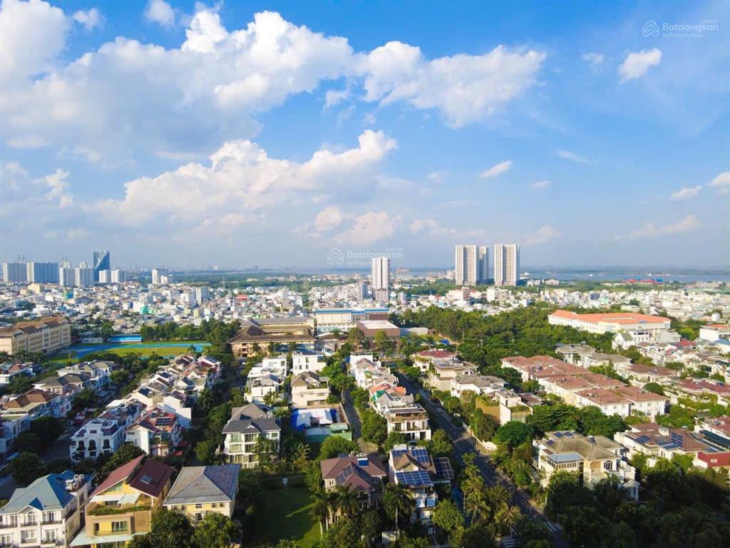 Bán ch nam phúc pmh q7. 3pn, tầng cao view công viên, nhà đẹp.  0947 833 *** phượng