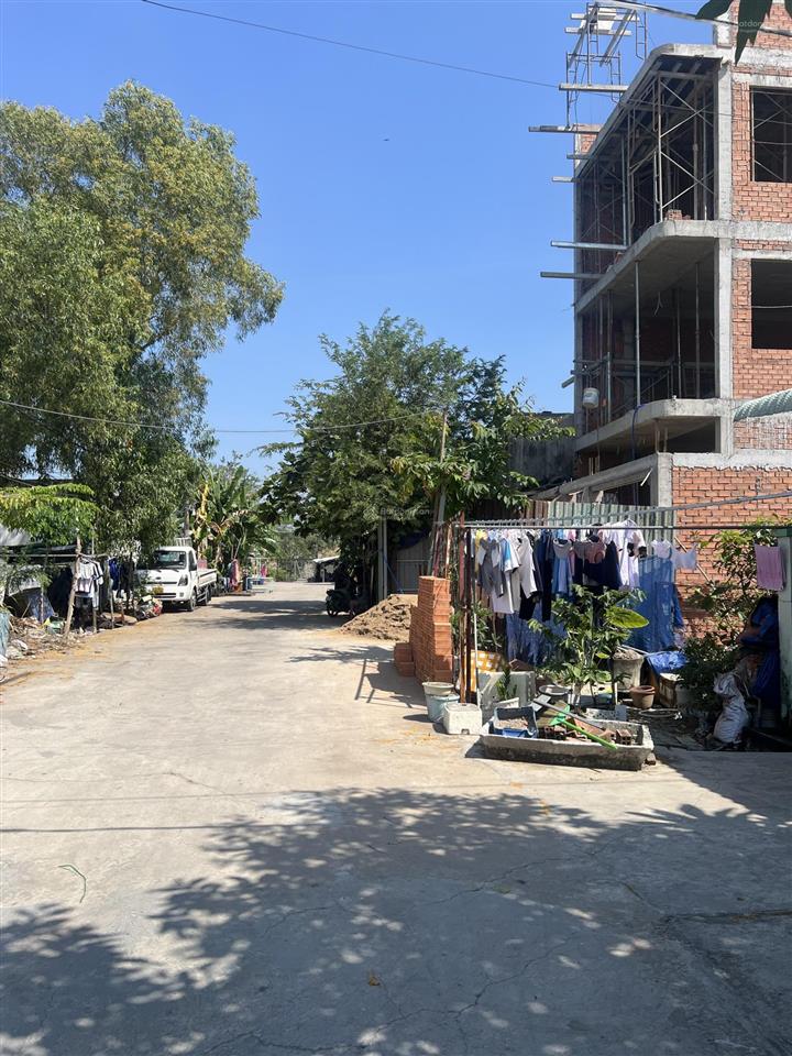 Đất thổ cư 8x20m sau trung tâm dạy nghề nhà bè