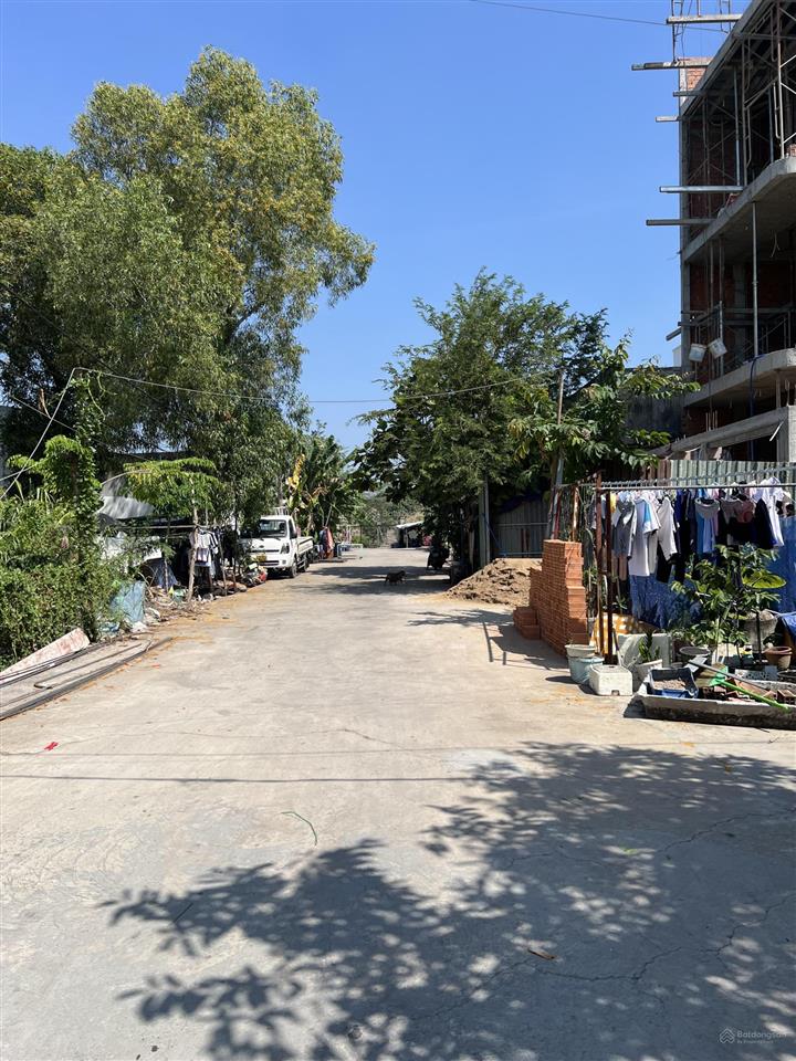 Đất thổ cư 8x20m sau trung tâm dạy nghề nhà bè