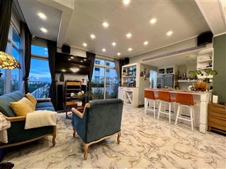 Cần bán căn hộ penthouse chung cư star hill, sân thượng rộng, nội thất cao cấp, 2 ô xe hầm