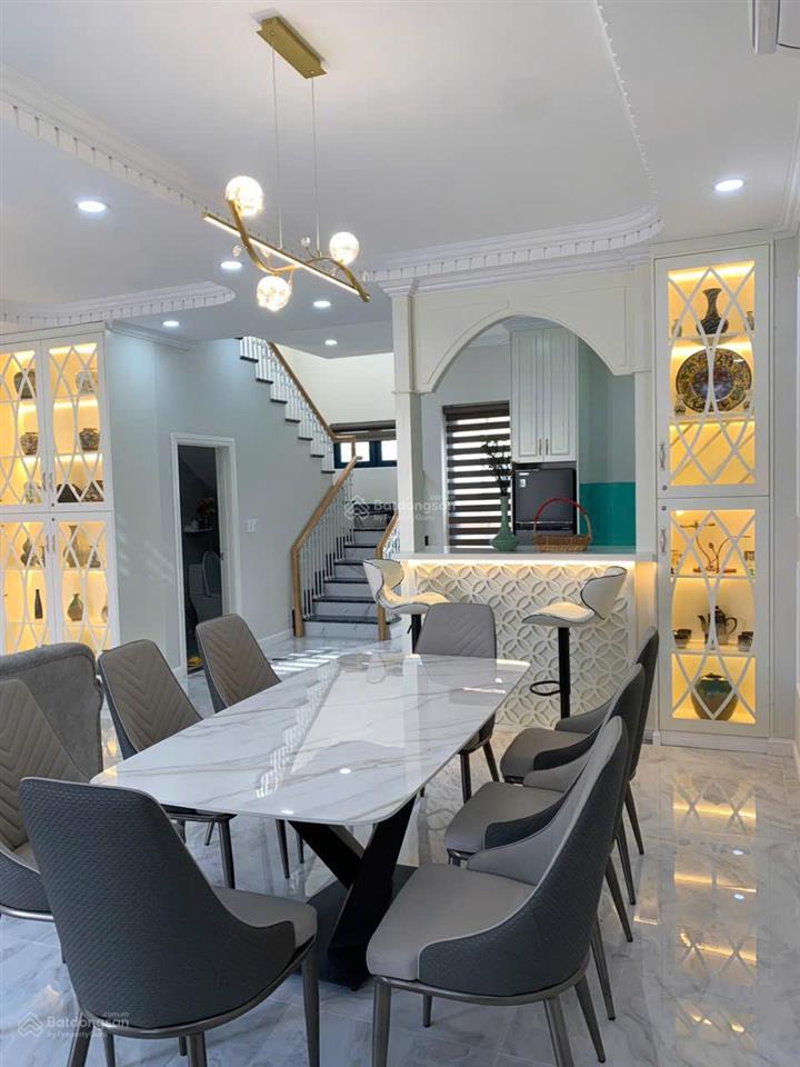 Bán shophouse căn góc vỉa hè 15m trục 20m novaworld phan thiết trục 20m giá 4 tỷ 799 vnd, dt 120m2