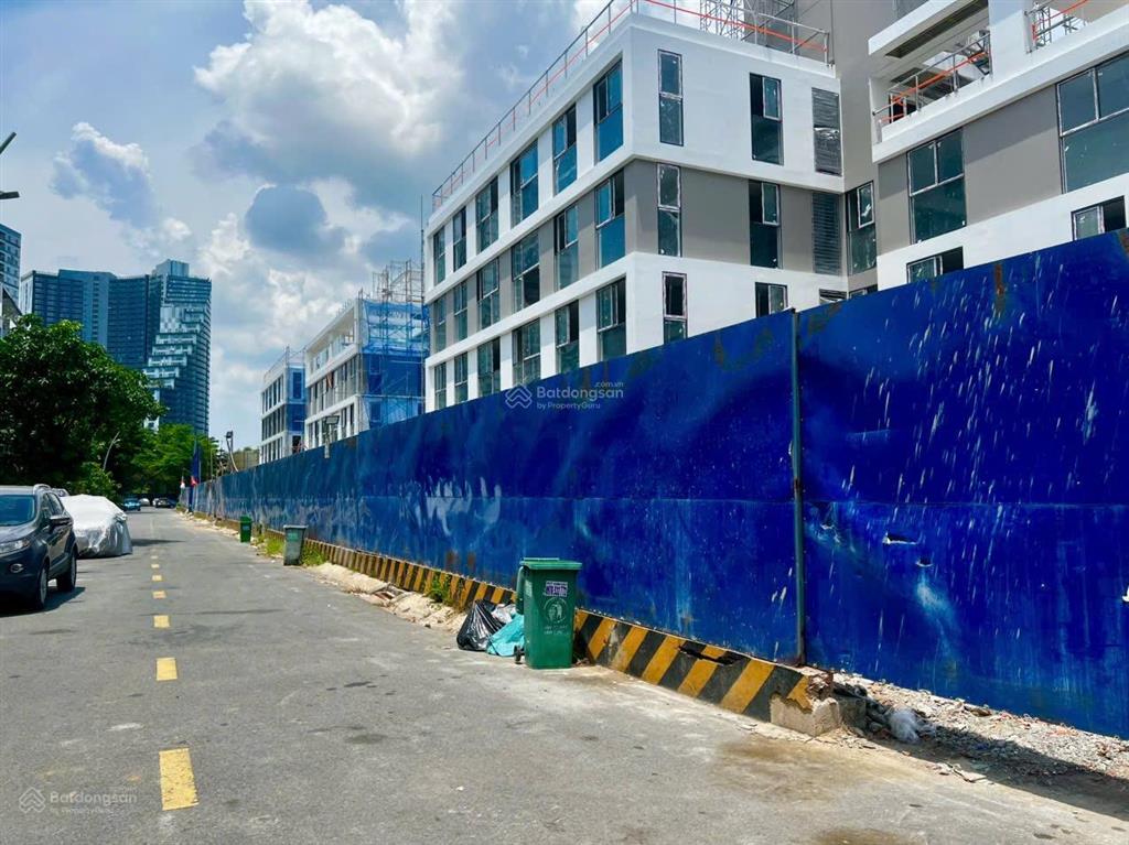 Cần bán căn hộ  pkd chủ đầu tư giá 8,xx tỷ. cam kết 0 đăng ảo làm mất thoi gian khách hang