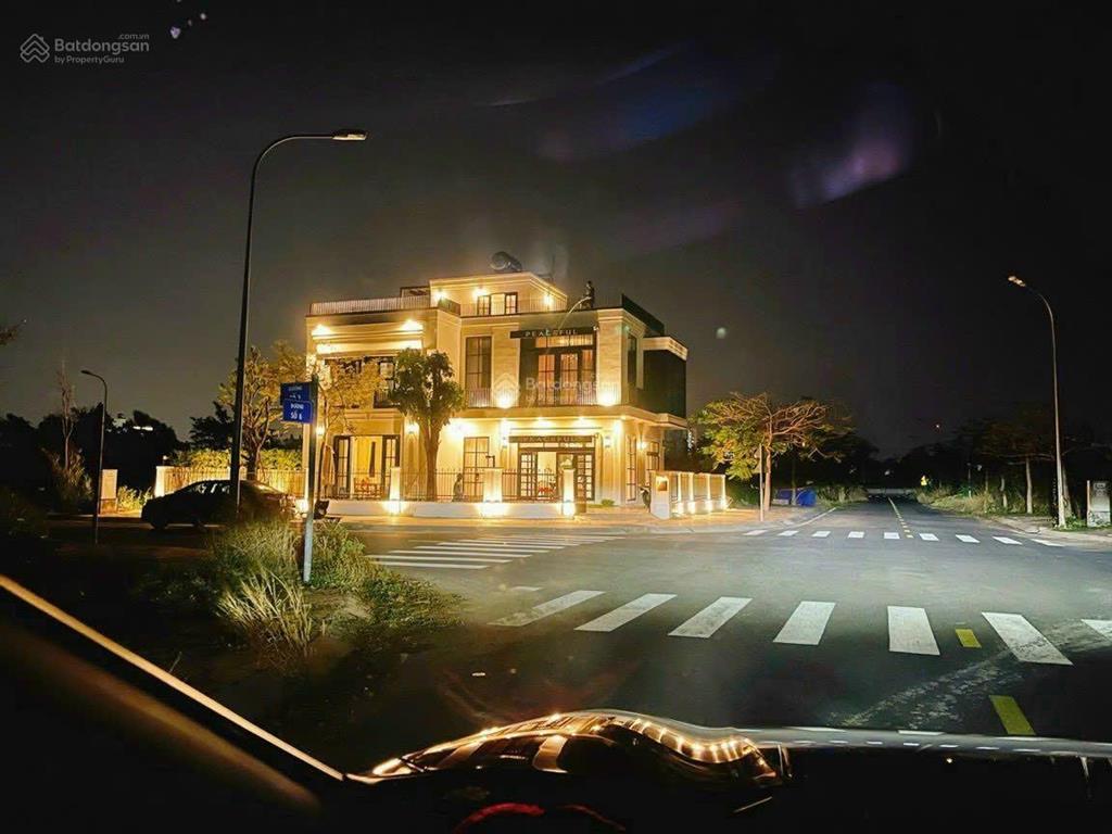 Kẹt tiền bán nhanh lô villa kdc bộ công an, đường phạm hữu lầu, giá 66tr/m2.  0909 460 *** đức