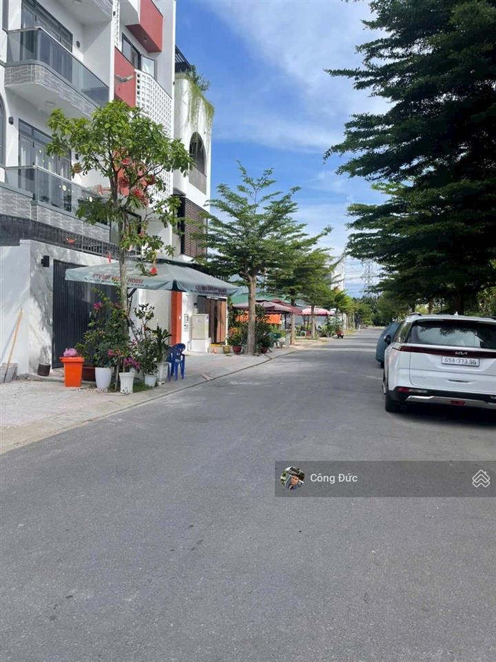 Bán lô đất kdc 1181 đ lê văn lương, phước kiển, nhà bè cạnh gs giá tốt 7 tỷ.  0847 741 *** đức