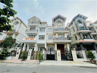 Biệt thự 45 đường số 10, hiam lam kênh tẻ p. tân hưng quận 7, dt 10x20m, hầm, 3 tầng, st, 56.5tỷ
