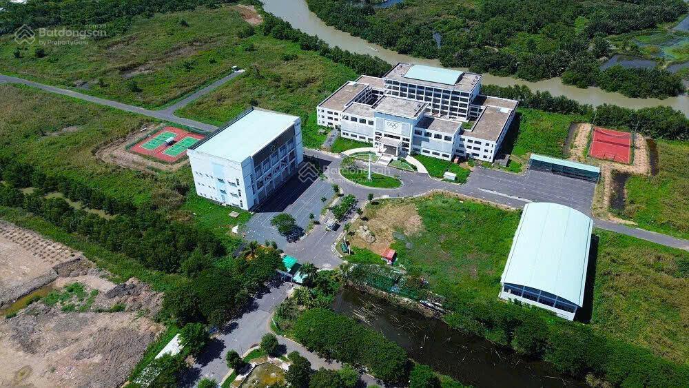 11,5 tỷ dt 140m2, lô đất shophouse mặt tiền 3 trường đại học nhơn đức vạn phát hưng.  0906 459 ***