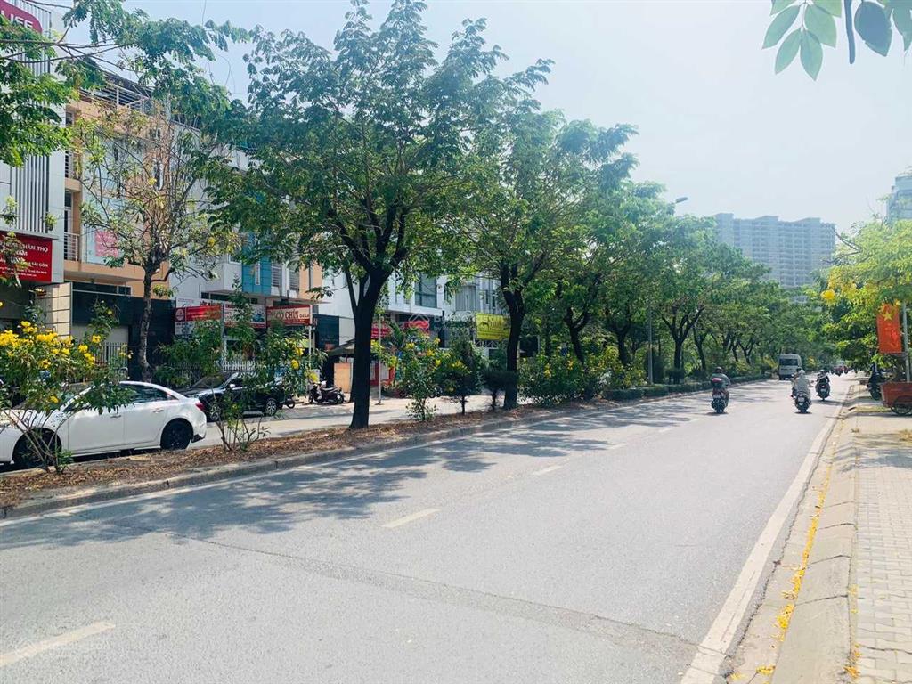 21 tỷ  dt 132m2. lô đất giá tốt nhất phú mỹ vạn phát hưng, sát vách trường canada phú mỹ hưng