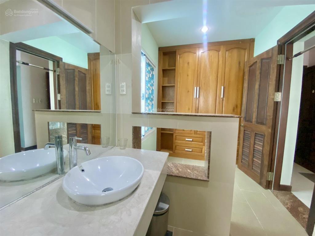 36 tỷ /dt 233m2, căn biệt thự sân vườn có hầm giá tốt nhất phú mỹ vạn phát hưng.  0906 459 ***