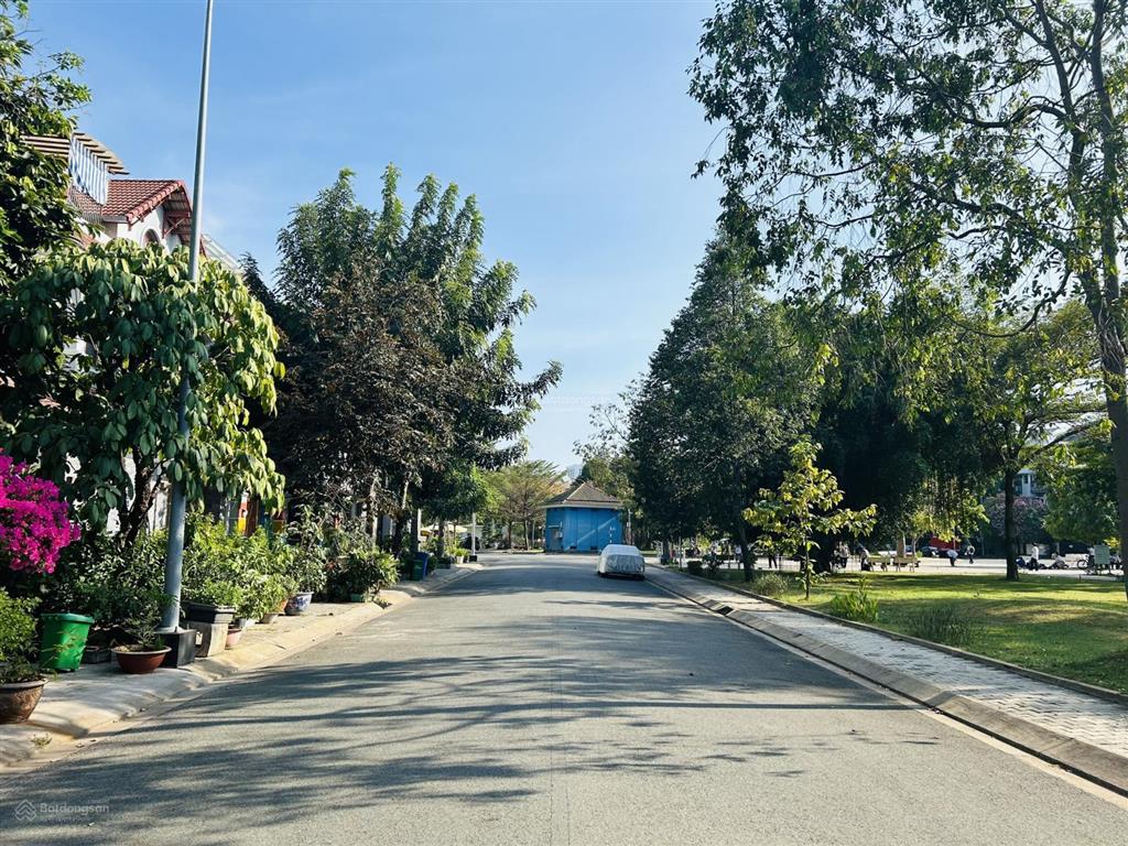 36 tỷ /dt 233m2, căn biệt thự sân vườn có hầm giá tốt nhất phú mỹ vạn phát hưng.  0906 459 ***