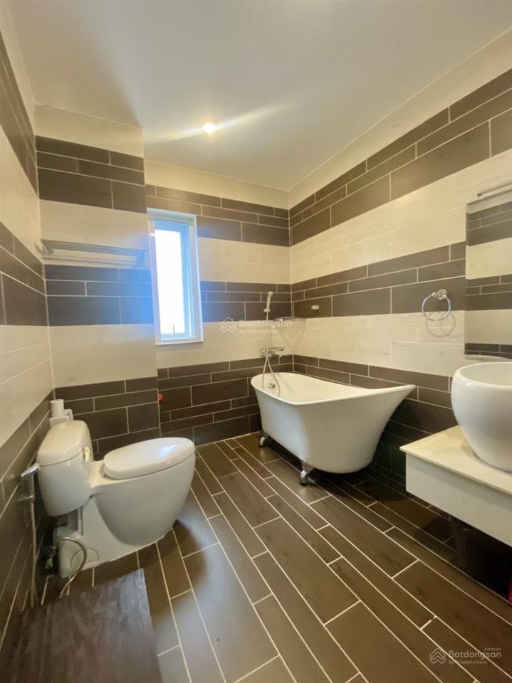 36 tỷ /dt 233m2, căn biệt thự sân vườn có hầm giá tốt nhất phú mỹ vạn phát hưng.  0906 459 ***