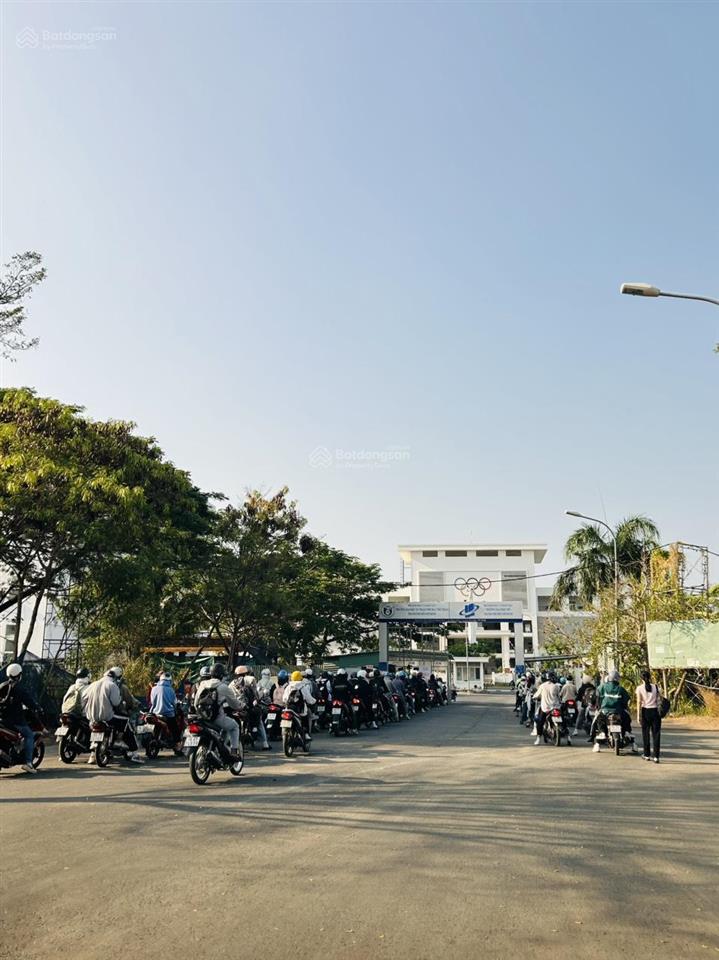 Chỉ 4,5 tỷ/ dt 95m2 có ngay lô đất cạnh 3 trường đại học. cơ hội đầu tư kdc nhơn đức vạn phát hưng