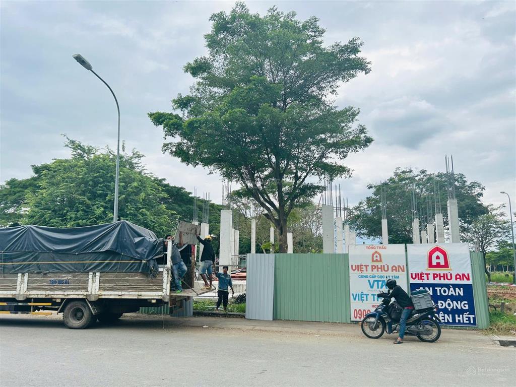 Chỉ 4,5 tỷ/ dt 95m2 có ngay lô đất cạnh 3 trường đại học. cơ hội đầu tư kdc nhơn đức vạn phát hưng
