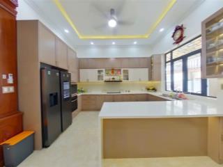 Bán căn bt kdc him lam quận 7 dt10x20m giá bán 53 tỷ có thang máy nhà đẹp  0911 775 ***