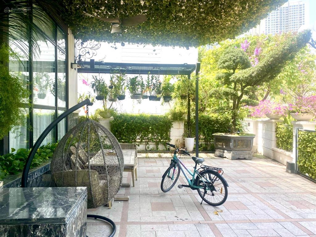 Biệt thự góc vinhomes central park đẹp full nội thất cần bán