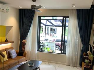 Cần bán nhà phố ninesouth kdc ven sông nhà bè, giá 17,8 tỷ, sổ hồng công chứng sang tên ngay