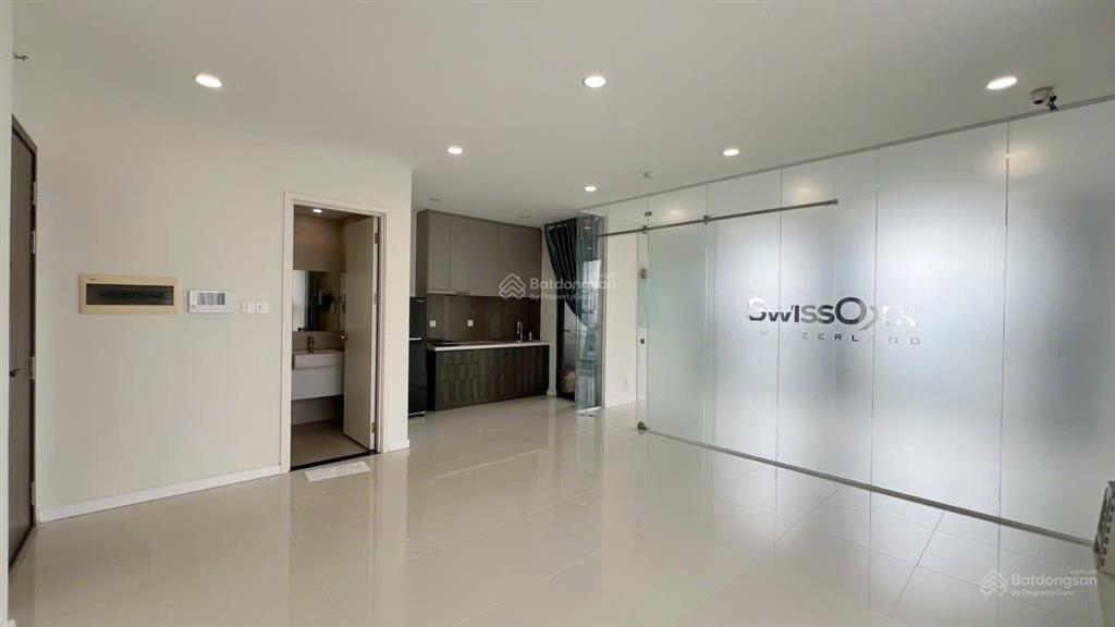 Chuyển nhượng căn góc đẹp 55m2, bàn giao có rèm, máy lạnh giá chỉ 3tỷ7, lavida plus