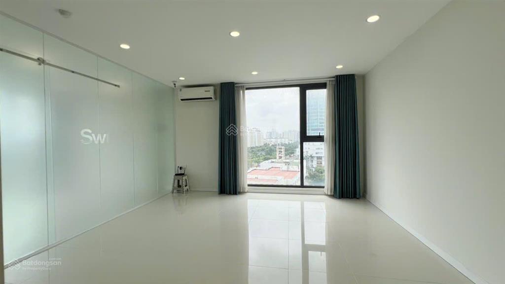 Chuyển nhượng căn góc đẹp 55m2, bàn giao có rèm, máy lạnh giá chỉ 3tỷ7, lavida plus