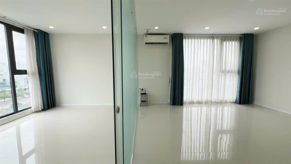 Chuyển nhượng căn góc đẹp 55m2, bàn giao có rèm, máy lạnh giá chỉ 3tỷ7, lavida plus