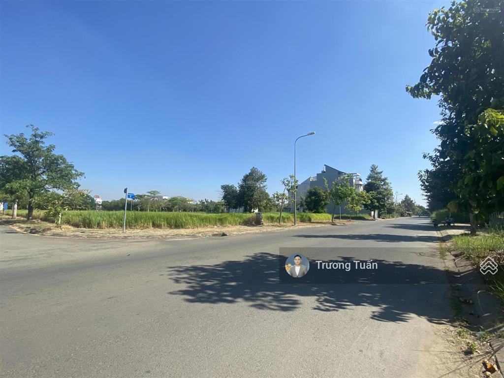 Duy nhất 1 lô đất mặt tiền a lộ giới 20m, dt 6x24m 144m2 giá bán 63 triệu/m2.  tuấn 0939 386 ***