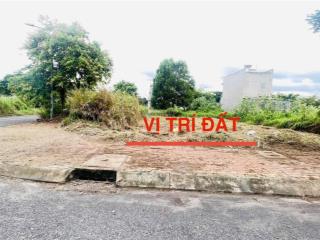 Chủ cần bán gấp lô đất đường số 10 view công viên  đối diện biệt thự. giá 22.9 tr/m2 còn bớt