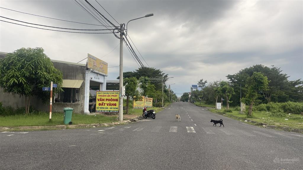 Chính chủ cần bán lô đất saigon village. giá 2.25 tỷ, sổ cầm tay