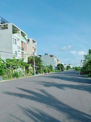 Cần bán nền đất thuộc kdc 13a hồng quang  mt trục chính  140m2  38tr/m2  0906 694 *** diệu