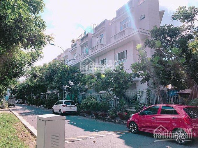 Cần bán nhà đẹp kdc 13c 5x17m 1 trệt 2 lầu, st trước, sau, gía 7,2tỷ 0906 694 ***