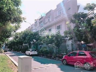 Cần bán nhà đẹp kdc 13c  5x17m  1 trệt  2 lầu, st trước, sau, gía 7.2tỷ   0906 694 ***