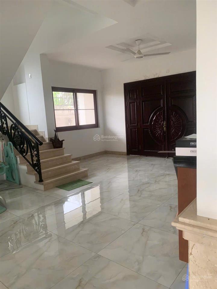 Cần bán biệt thự view sông kdc 13c dt15x20m 1tr 2 lầu st, 5pn 5wc giá 10tỷ  0906 694 ***