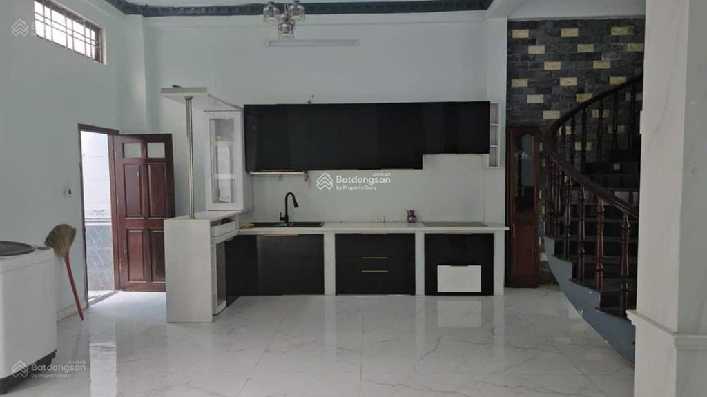 Cần bán nhà mt đường số 7  trục chính kdc conic  7x20m  13,3 tỷ  sổ hồng