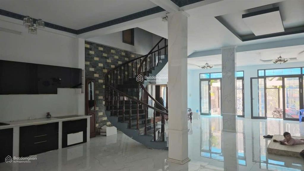 Cần bán nhà mt đường số 7  trục chính kdc conic  7x20m  13,3 tỷ  sổ hồng