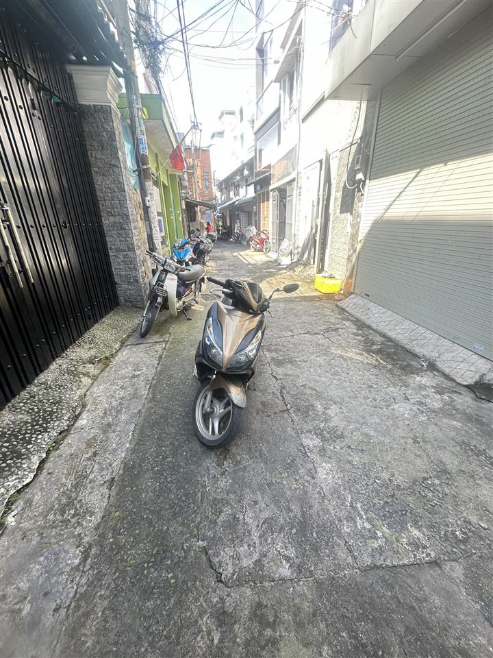 Hẻm 4m nguyễn hữu tiến 1 lầu 2.75 tỷ