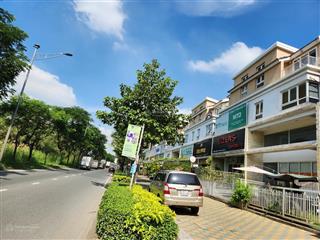 Tôi bán gấp bt dragon parc, mặt tiền nguyễn hữu thọ, dt 8 x 21m (giá 20 tỷ 500)  0909 888 ***