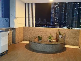Cho thuê phòng (căn hộ dịch vụ) mặt tiền huỳnh tấn phát kế phú mỹ hưng, ban công lớn, full nội thất