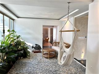 Gấp. chủ gửi bán gấp trong tháng penthouse happy valley, 240m2  1 sàn, nội thất cao cấp, giá 30tỷ