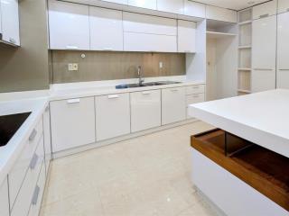 Bán căn hộ 180m2 giá 15,5 tỷ tại chung cư riverside residence  0938 246 ***