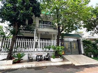 Gấp. chủ thiện chí gửi bán gấp trong tháng biệt thự phú mỹ hưng, nội thất cao cấp, 198m2, giá 55 tỷ