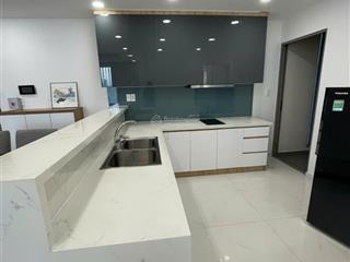 Gấp. chủ giảm 400tr bán gấp trong tháng căn hộ 2pn cc hưng phúc, căn góc, view biệt thự, giá 6,4 tỷ