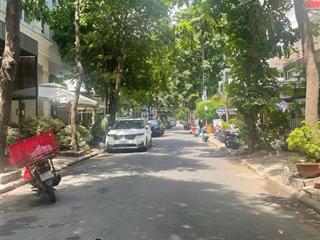 Gấp. chủ thiện chí gửi bán gấp nhà nguyên căn nội khu hưng 4 kế sky garden giá 30,5 tỷ