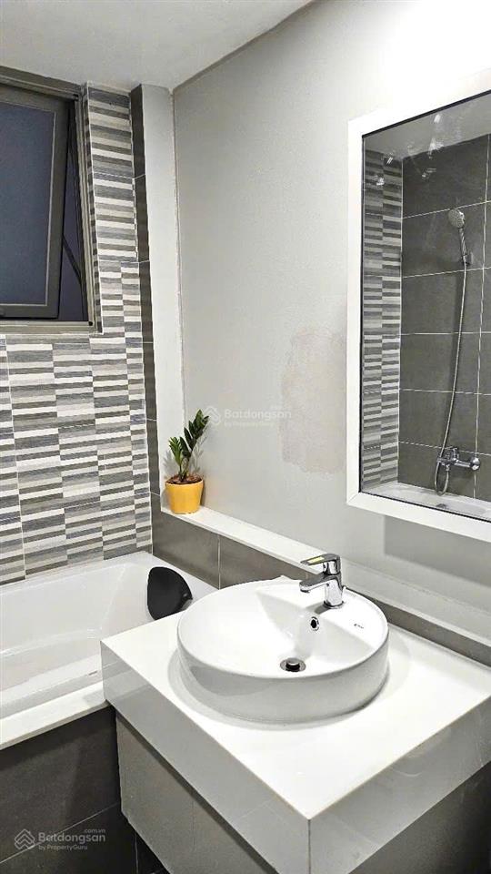 Gấp. chủ thiện chí gửi bán gấp căn hộ 2pn chung cư hưng phúc, view biệt thự, có ô xe giá 7,5 tỷ