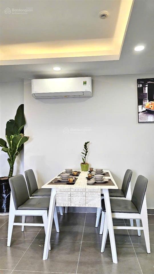 Gấp. chủ thiện chí gửi bán gấp căn hộ 2pn chung cư hưng phúc, view biệt thự, có ô xe giá 7,5 tỷ