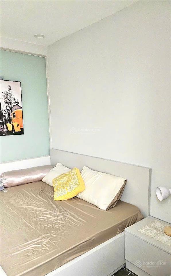 Gấp. chủ thiện chí gửi bán gấp căn hộ 2pn chung cư hưng phúc, view biệt thự, có ô xe giá 7,5 tỷ